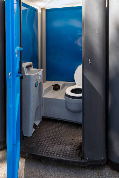 Best Luxury portable toilet rental  in Redkey, IN